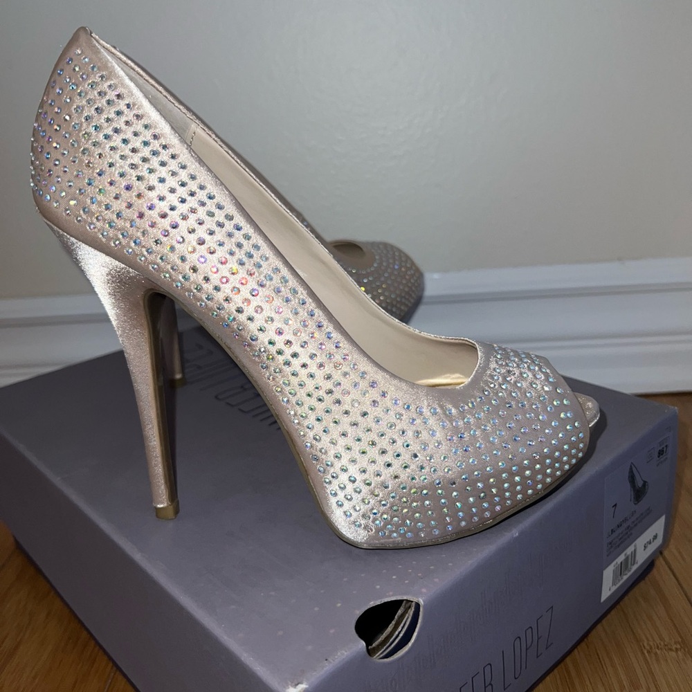 Jennifer Lopez Sparkling Silver Peep Toe Heels